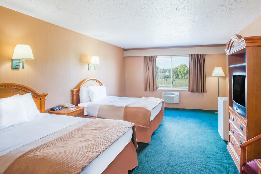 The Niagara Inn ナイアガラフォールズ エクステリア 写真